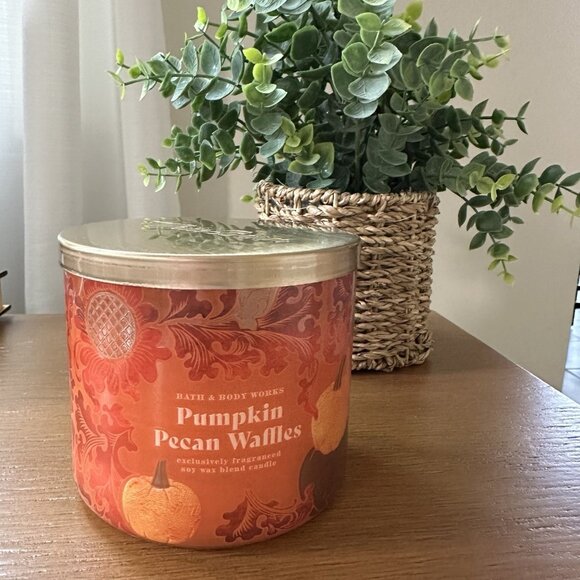 Pumpkin Pecan Waffles Jar Candle 3 Wick 14.5 Oz White Barn - Picture 1 of 4